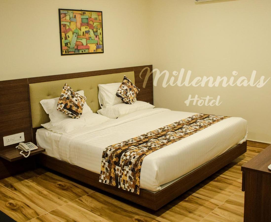 Millennials Hotel Bangalore Exterior foto